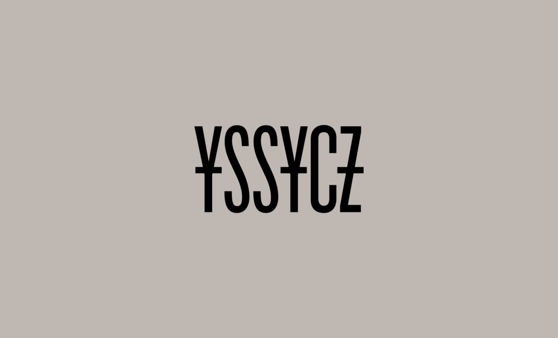 YSSYCZ – czarny logotyp kawiarni i śniadaniowni na Jeżycach